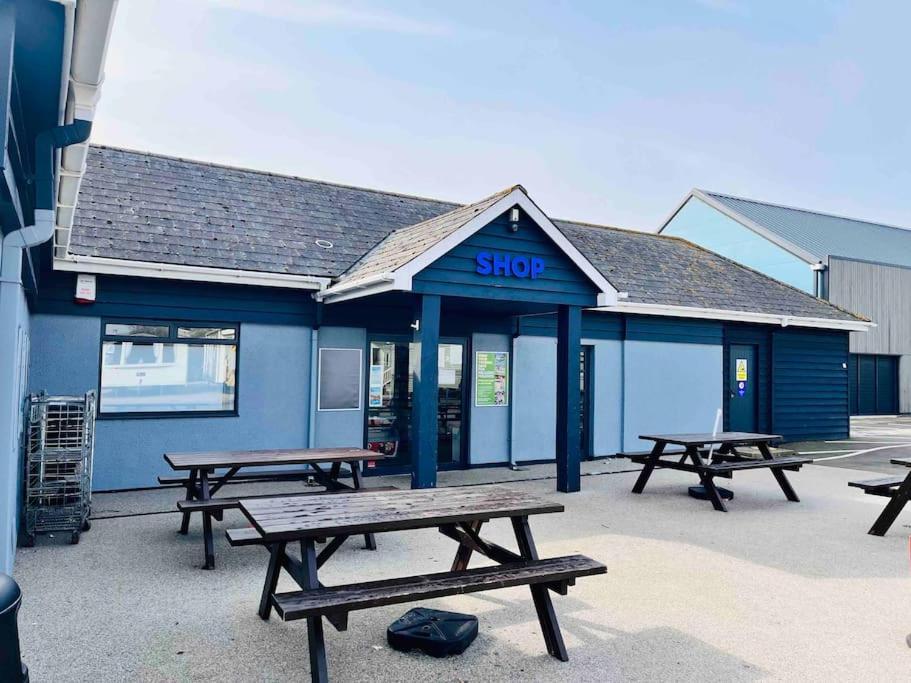 Lola'S Caravan. Your Home Away From Home. Parkeston Exterior photo